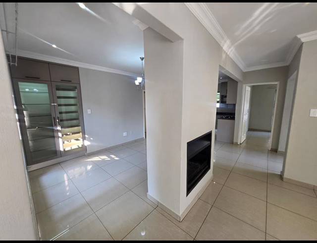 4 BEDROOM PROPERTY TO RENT IN WELTEVREDEN PARK